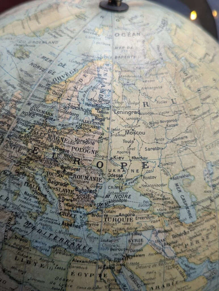 Classic 1925 French Globe by G. Thomas of Paris